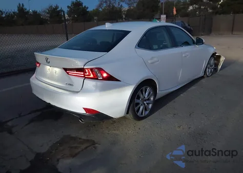 2015 Lexus Is 250 z USA, uszkodzony, nr VIN JTHBF1D24F5060480